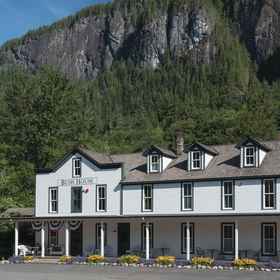 Primary image 1 Bush House Inn, Hotel Washington