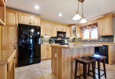 Others 5 First Floor 3 BR Condo, Northern Bay Golf Course by RedAwning