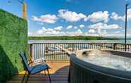 Lainnya 5 Lake it Up Mountain and Lake View Villa Features Hot Tub, Fire Pit and Corn Hole by Redawning