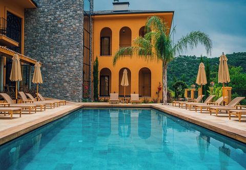 Others The Remote Hotel