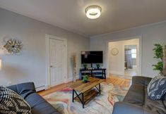 Others 4 Spacious 2bd 1ba Free Parking 3D Tour