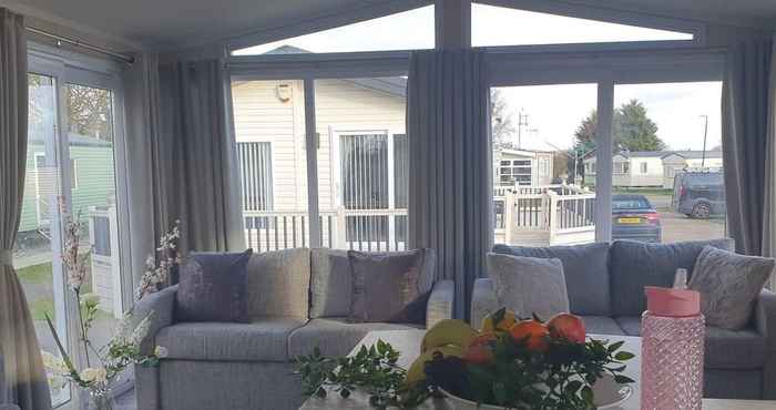 Others 3bed Holiday Home in Clacton-on-sea, Sleeps 8