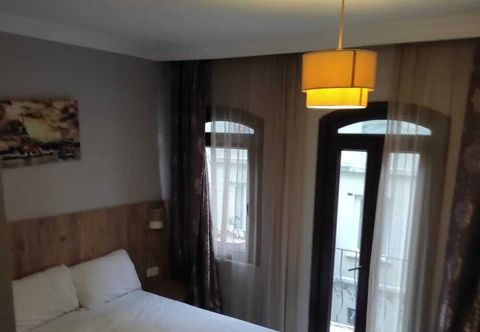 Others Zeus Convenient Suit İstanbul