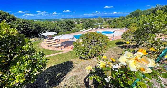 Others Exclusive Villa in Montefiascone -pool and Jacuzzi