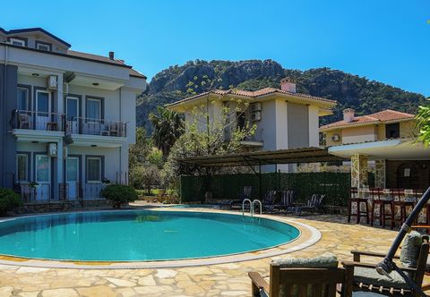 Lain-lain Sirius Star