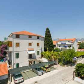 Imej utama 1 Neven - Comfortable & Great Location - A1, a Hotels