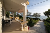 Others Villa Petar 1 - 10m From sea - H