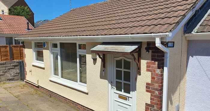 Lain-lain Captivating 2 Bedroom Bungalow in Mumbles