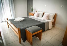 Khác 3 ANGELA STUDIOS