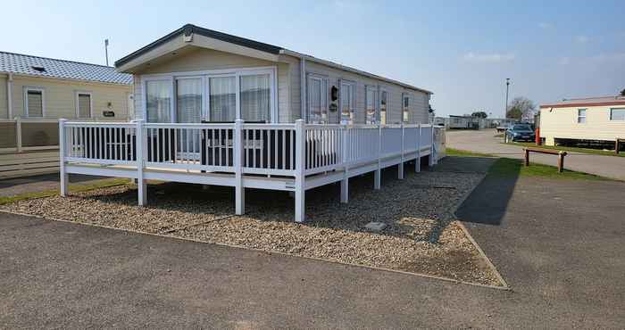 Others Remarkable 2-bed Lodge in Clacton-on-sea