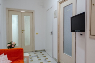 Lainnya 4 Kamchu Apartments Double Room Piazza Bologna