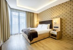 Others 6 Emin Palace