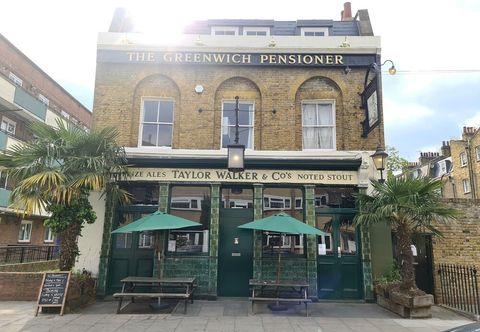 Others The Greenwich Pensioner