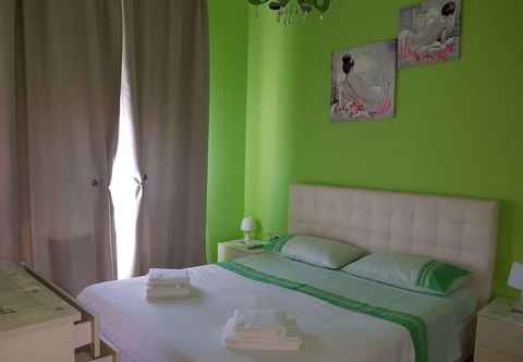 Others Cozy Portside Charm Apartment in Giulianova Beach!