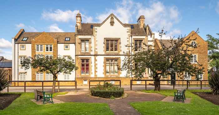 Others Inviting 1-bed Apartment in Banbury