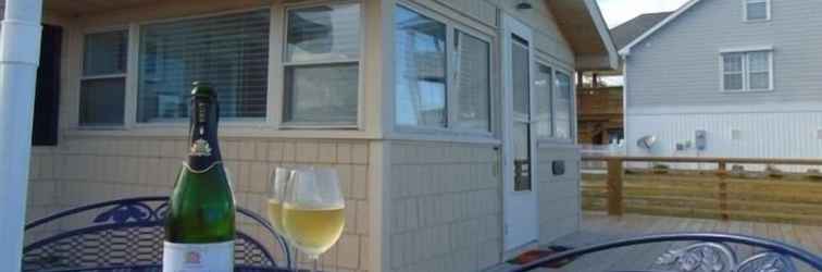 Others Seachelle - Fully Renovated Luxury Beach Cottage! Pet Friendly! 1 Bedroom Cottage by Redawning