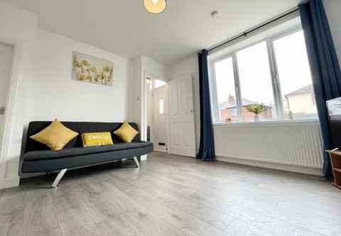 Others Worksop Newly Refurbished 3-bedroom House