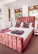 Room Threeways Retreat With Heated Swimming Pool