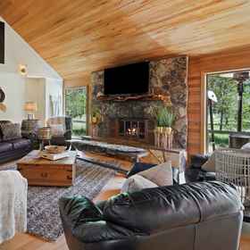 Imej utama 1 5 Golden Eagle 5 Bedroom Home by Redawning, White Elm Lane 15 酒店