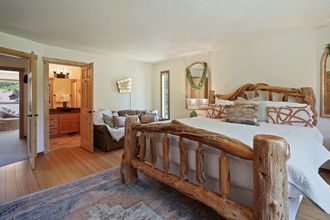 Others 4 5 Golden Eagle 5 Bedroom Home by Redawning