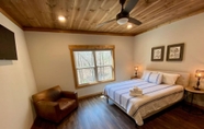 อื่นๆ 5 Bucks and Bunks - Brand new Cabin Come Relax or Watch TV Outside Fireplace