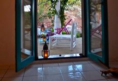 その他 7 Charming Mediterranean House Surrounded by a Natural Oasis