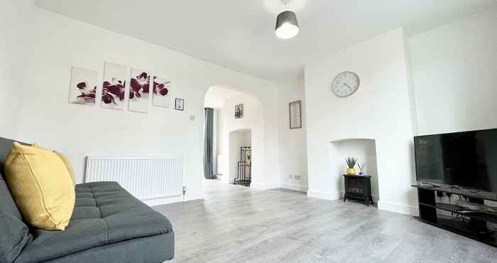 Lain-lain Worksop Newly Refurbished 2-bedroom House