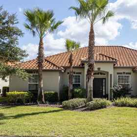 Primary image 1 Gorgeous 4Bd with Pool @ 4072 Solterra Resort, 폴크 카운티 호텔