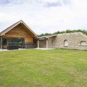 Primary image1貓頭鷹小屋度假村,伯纳姆海上和海桥飯店