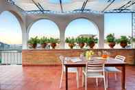 Khác Skyline Sorrento - Top Floor Apartment With Views in the Heart of Sorrento