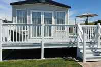 Others The Sea Breeze - Captivating Caravan in Camber