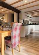 Primary image Cosy & Spacious Cottage in Scenic Village With Pub
