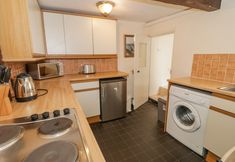 Others 3 Tudor Cottage