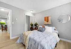 其他 6 Cute Delightfully Remodeled Spacious Condo 2 Bedroom Condo by RedAwning