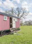 Primary image Thyme Shepherds Hut Boundary Farm Air Manage Suffolk