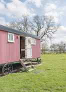 Primary image Thyme Shepherds Hut Boundary Farm Air Manage Suffolk