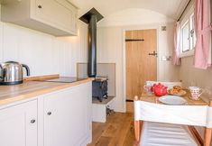 Others 4 Thyme Shepherds Hut Boundary Farm Air Manage Suffolk