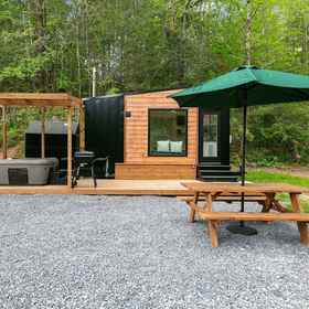 Imej utama1Tiny Adventura Secluded Tiny Home: With Hot Tub Wi-fi 1 Bedroom Bungalow by Redawning,Pigeon Forge別墅