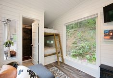 Others 6 Tiny Adventura Secluded Tiny Home: With Hot Tub Wi-fi 1 Bedroom Bungalow by Redawning