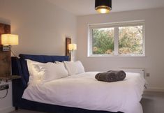 Lainnya 4 CH Apt 12 2bed in Bath
