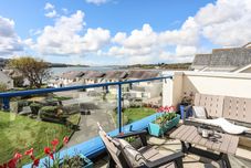 Lain-lain Menai View