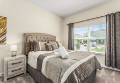 Others 5 Champions Gate- Ru1090