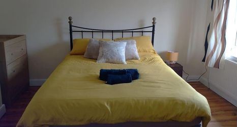 Others 2 Spacious 3bed House in Walsall With Parking Onsite