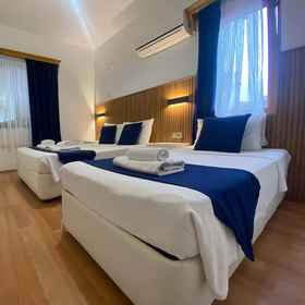 Room1阿卡亞卡湯姆桑別墅,乌拉別墅