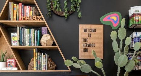 Khác 2 The Herwood Inn