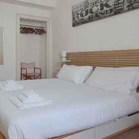 Room 1 Vitani 30 - Como, Santuario Santi Fermo e Lorenzo Hotels