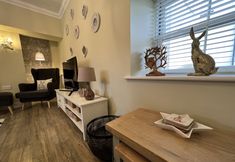 Others 6 May Bell Cottage