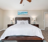 Khác 4 Walk To Beach Recently Renovated Sleeps 6 2 Bedroom Condo by Redawning