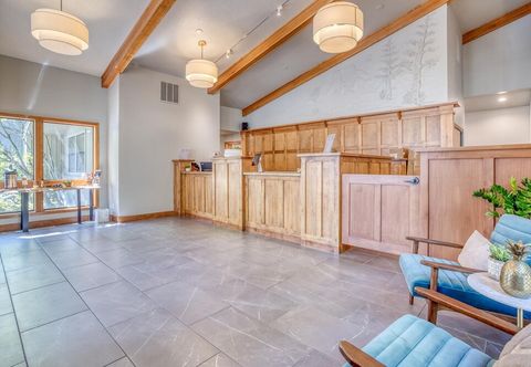 Others River Ridge 427b