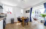 Others 5 Homely 2-bed Apartment in London